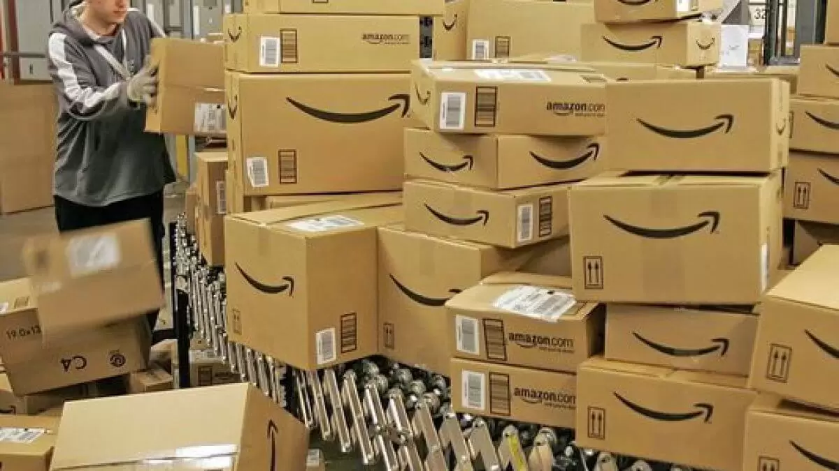 Amazon Returns Box . Cajas Amazon Devoluciones Articulos mixtos 
